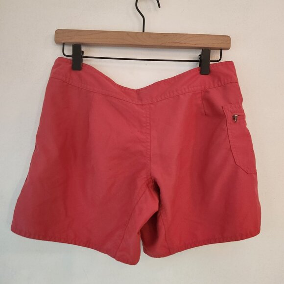 Patagonia Women's Red Shorts - Picture 2 of 7